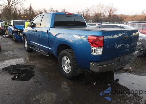 2010 Toyota Tundra Grade 5.7L V8 z USA, uszkodzony, nr VIN 5TFUW5F12AX124938